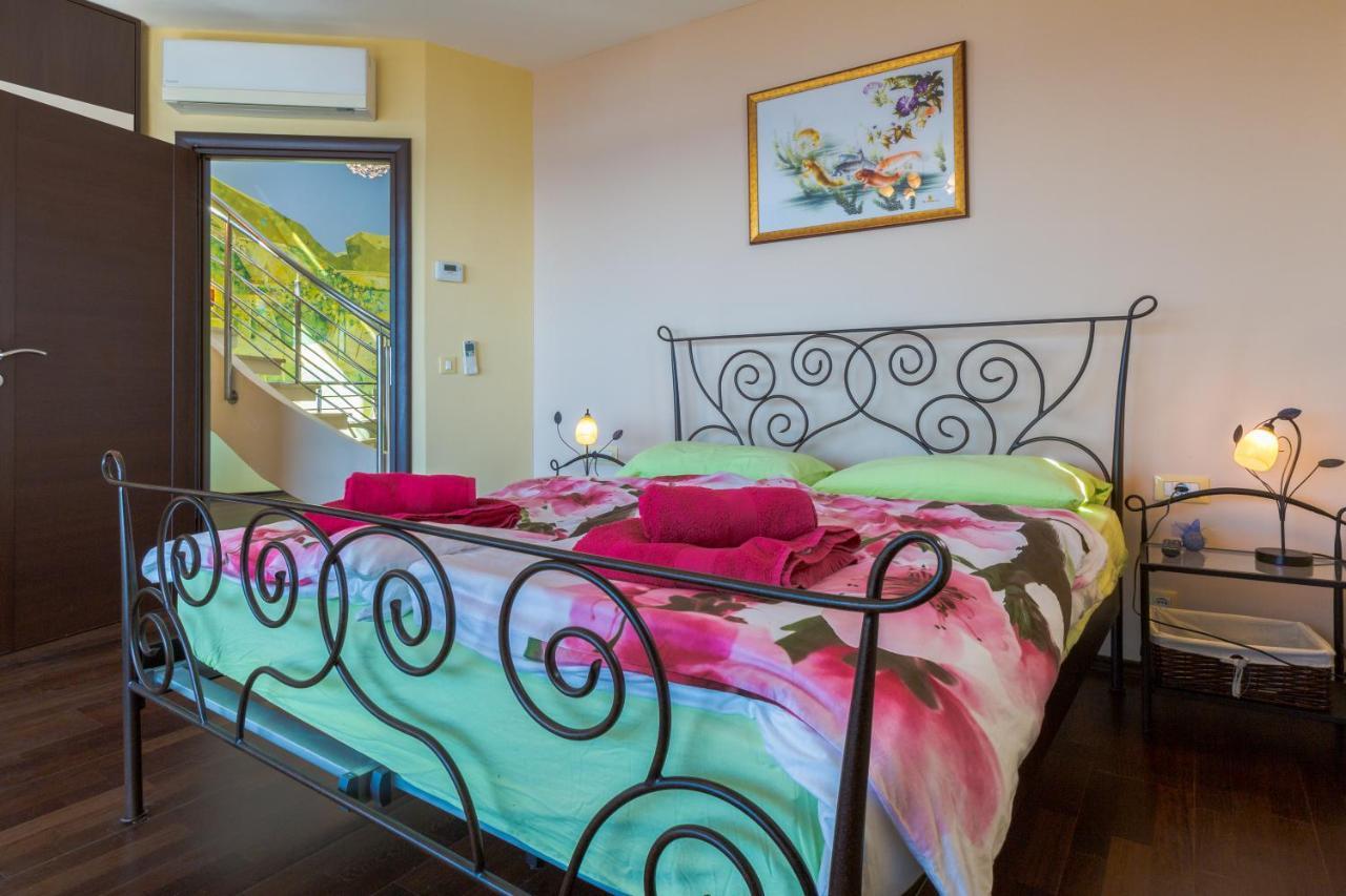 Holiday Home Villa Lion'S House Crikvenica Exterior foto